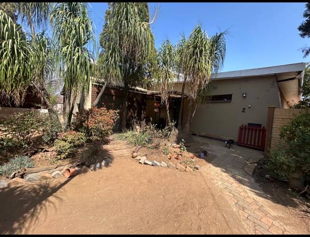 6 BEDROOM HOUSE FOR SALE IN VANDERBIJLPARK SW 1